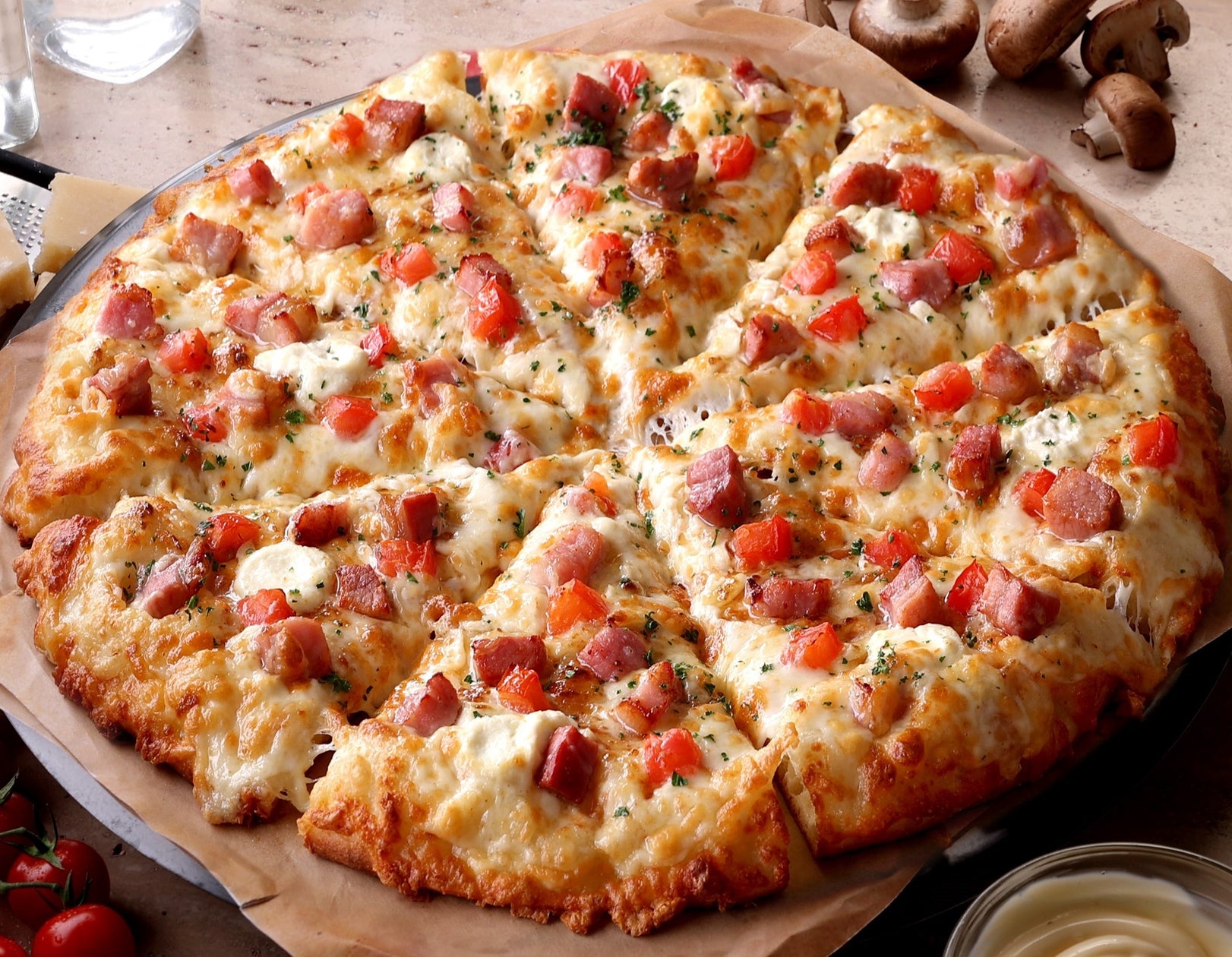 ピザーラが食べたくなったら、コメント欄に🍕🍤を書いてね！ , 今夏1番食べたいピザが集結‼️, 🍕熟成パンチェッタと瀬戸内レモンソース,🍕大海老のガーリックシュリンプ, 🍕THE ミックスピザ, 🍕フレッシュトマト＆バジル,新作、イチオシ、定番がこの1枚で楽しめちゃう夏におすすめの１枚☀️, 🍕熟成パンチェッタの極旨クォーターMサイズ¥2,690〜,是非試してみてね🦖🍕,ピザーラ