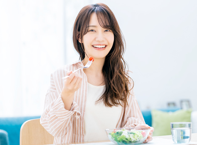 2人に1人が週1日以上のペースで１日3食、誰とも食事をしない！ でも「孤食＝寂しい」とは限らない!? “あえて1人が良い” 孤食派が3割株式会社mitorizのプレスリリース