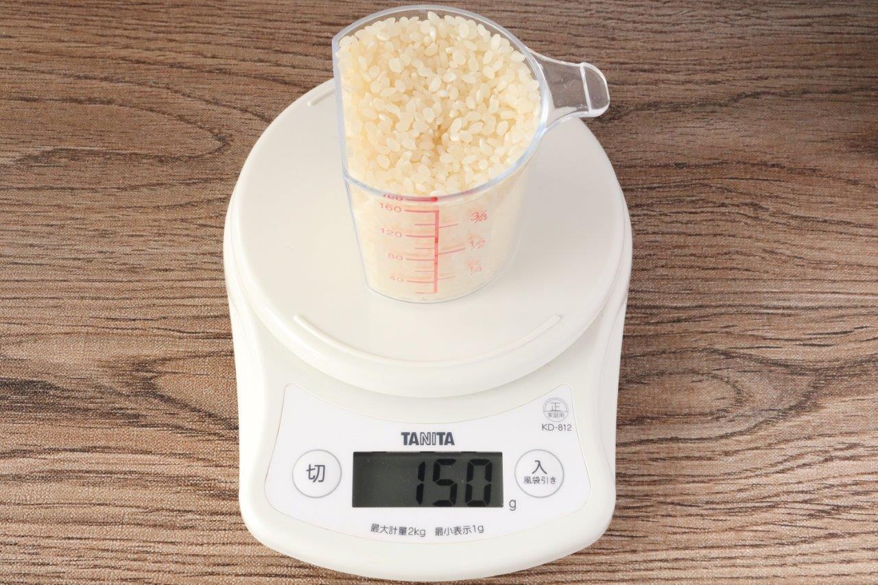 米一合の重さは150g。炊き上がりは330g。水の量は200mlが目安やまでら くみこ のレシピ