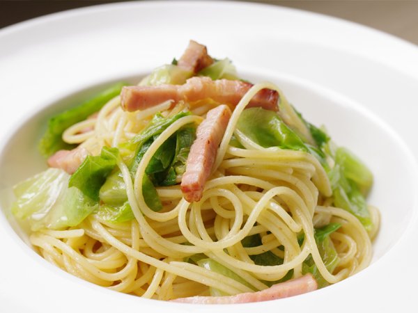 料理レシピ ベーコンとレタスのクリームパスタ山いい奈