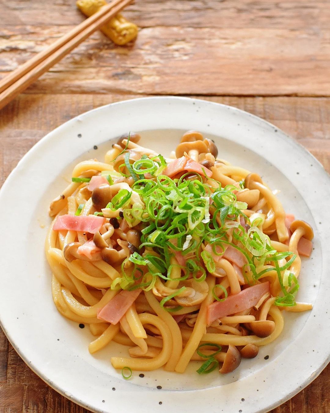 料理 『釜玉バター醤油うどん』を作る！！ バター切断 aosagi