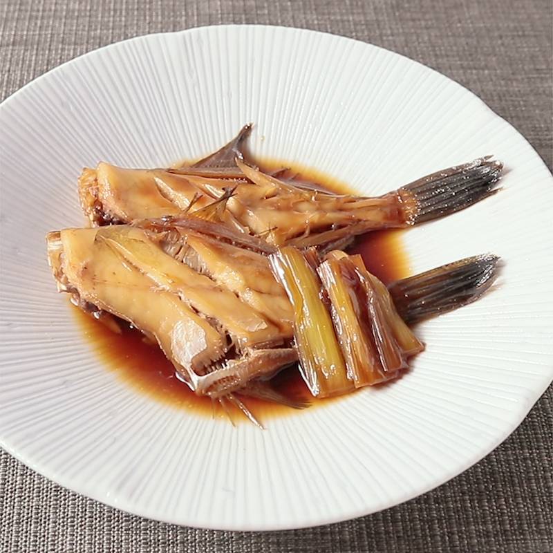 おかずにもなるしおつまみにもなるカワハギの和え物の作り方