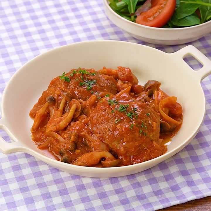 ジュワッとコクうま！とろとろチーズの煮込みハンバーグ