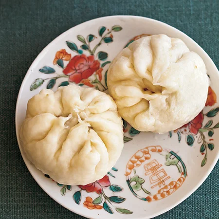 タッパ で作る簡単パン 手作り最高！肉汁があふれるふんわり肉まんの作り方juicy and delicious meat bun Englishsubtitles