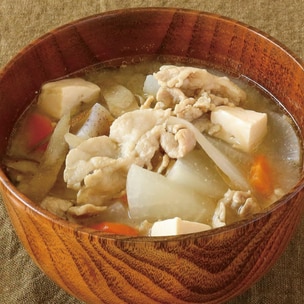 体に染みる♪ キャベツと豚肉の味噌汁