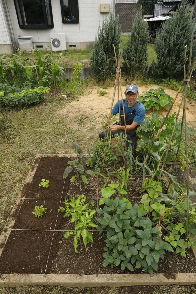 野菜を庭に馴染ませたポタジェガーデン！雑木の間で家庭菜園を
