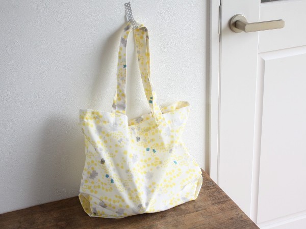 エコバッグの作り方Lサイズ レジ袋型 マチあり 裏地なし たたんで収納できるポケット付き