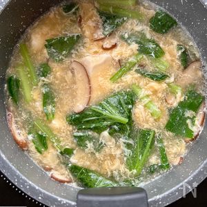 とろっとあったか♪小松菜と椎茸の豆腐あんかけスープ レシピ・作り方 by にゃんぺこ - 楽天レシピ