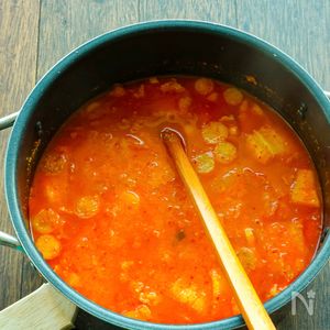 ウーバーイーツ韓国チゲ鍋で酔い覚ましのはずが、結局ビールを飲む男 二日酔い- YouTube