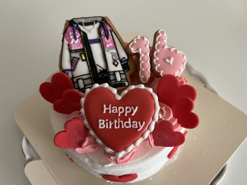 10分で作る！おしゃれスクエアケーキ〜超簡単な 推しケーキ で誕生日祝・すとぷり莉犬くん・ころんくん❤生まれてきてくれてありがとう❤