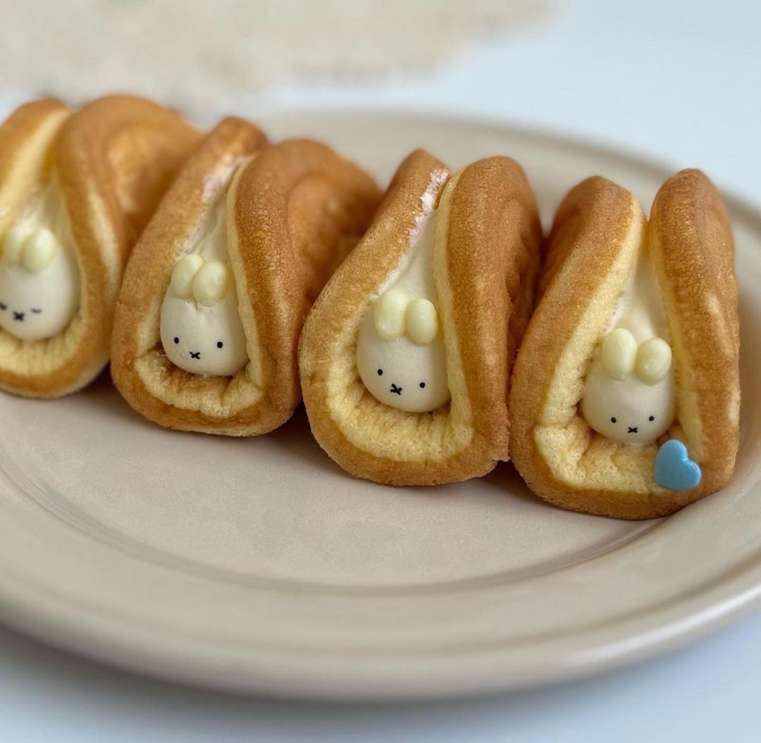 かわいい 食べ物 茶色 お菓子の写真素材 - PIXTA