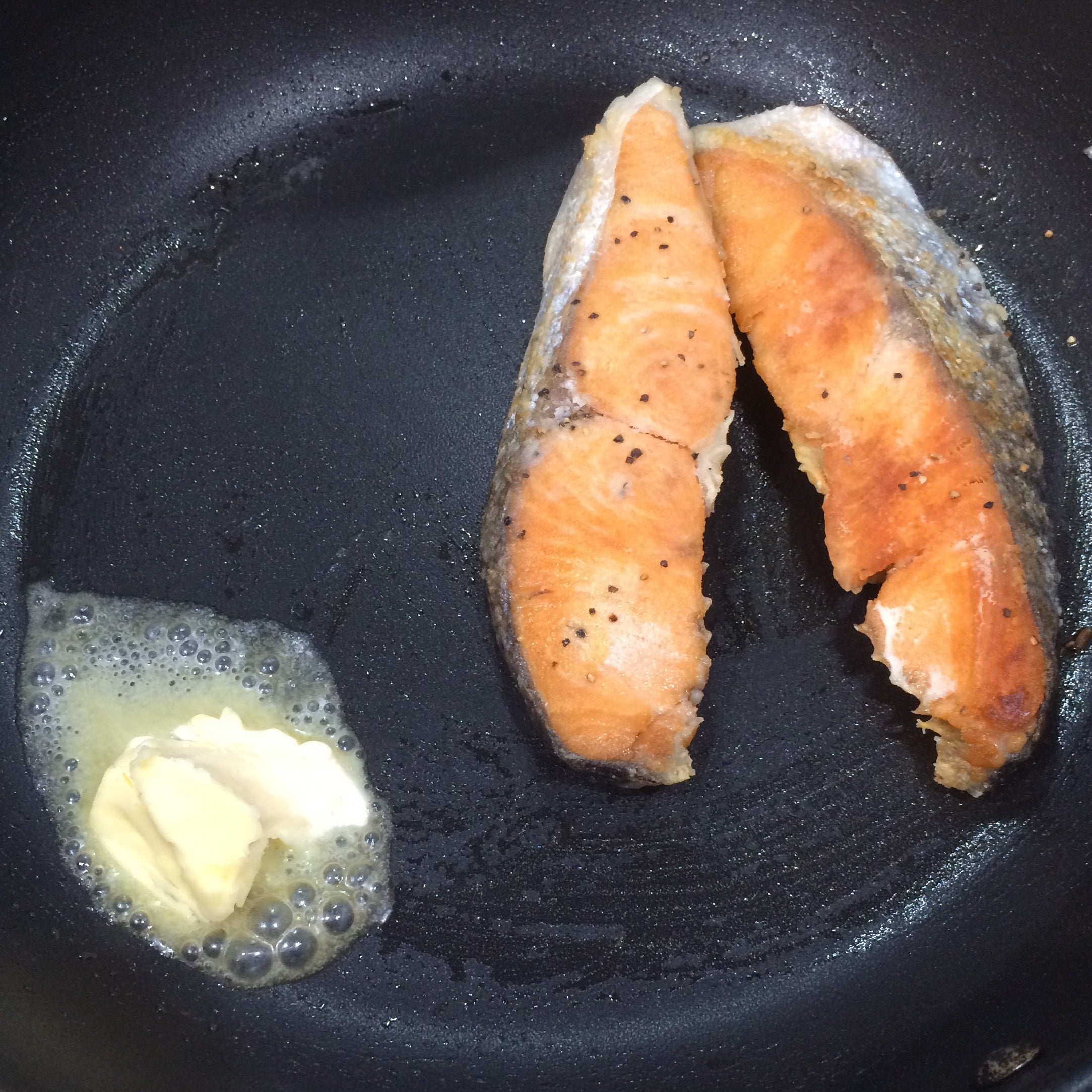 長期冷凍の鮭☆大変身「ふんわりムニエル」