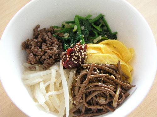 ビビンバ！ほうれん草の代わりにおすすめ野菜9選。韓国人のレシピもご紹介！カライチ