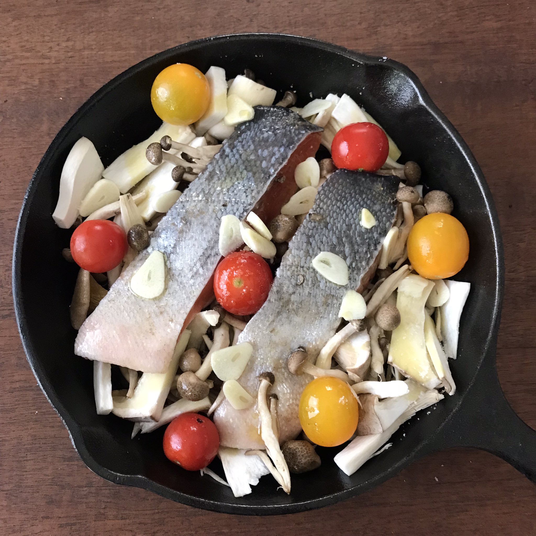 簡単！！魚レシピ カリカリ鮭のきのこバターしょうゆがけとＩＣＯＣＡと焼きそばと山本ゆりオフィシャルブログ「含み笑いのカフェごはん『syunkon』」Poweredby Ameba