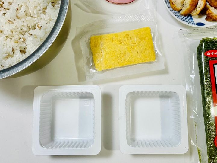 豆腐パックdeおにぎらずの作り方子どもたちと一緒にキャンプ飯を作るならコレ一択！ 2ページ目- ハピキャンキャンプ・アウトドア情報メディア