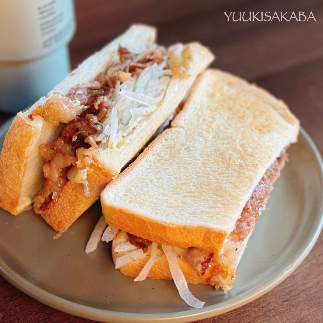 パクッと食べられる♪ 牛肉とキャベツのポケットサンド