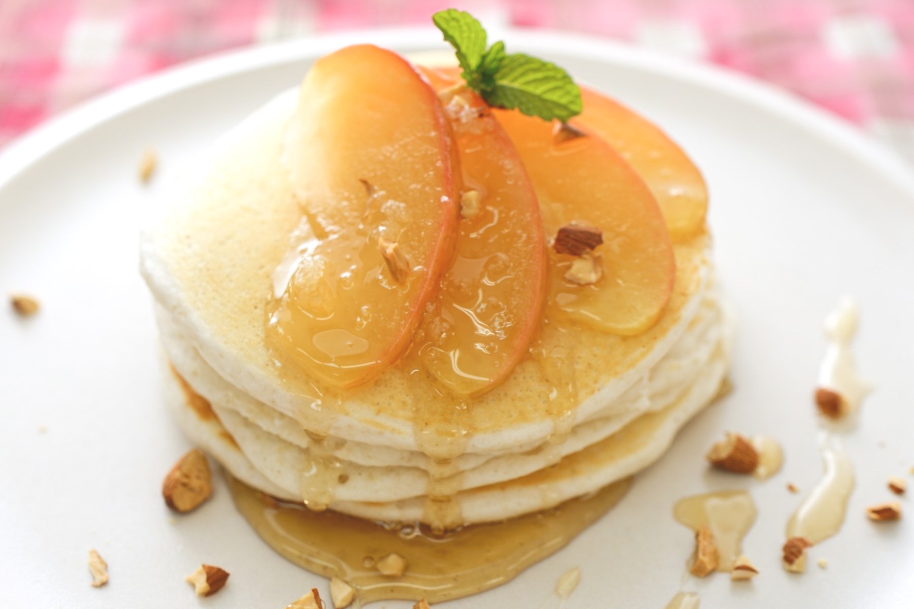 フライパンで簡単！秋に食べたいリンゴのアップサイドダウンケーキ