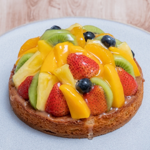 オーダーケーキフルーツ盛り盛りフルーツタルト＊°○. 素敵なオーダーありがとうございます😊 🌲クリスマスケーキ2023🌲24日は残りわずか。それ以外のお日にちはまだお受けできます◎お問合せお待ちしております📩クリスマスケーキ詳細はプロフィール欄から2つ目の