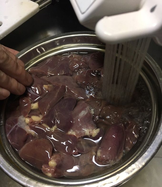 レバーの下処理の手順は？簡単にくさみをとる方法を解説