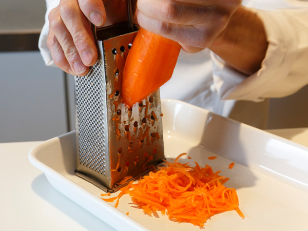 人参の千切り3種の切り方と食感を変えるやり方まとめコジカジ