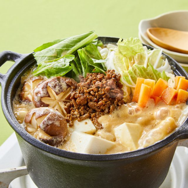 豚肉と野菜のごまみそスープ