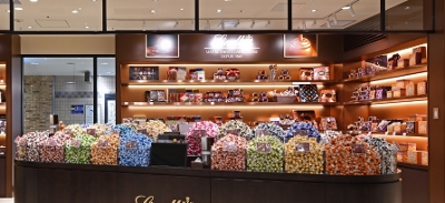 横浜ベイクォーターにスイス発チョコレートブランド「リンツ ショコラ カフェ」 - ヨコハマ経済新聞