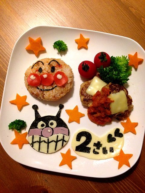 2歳お誕生日のアンパンマンプレート🎂 出てきた瞬間大喜び🥰 瞬く間に消えていくアンパンマン達🍽️3人を一瞬で制覇😂バイキンマンにとっては最強の戦力です🤩アンパンマンプレート 誕生日プレート 豆腐ヨーグルトケーキ デカ盛りうどん 誕生日プレゼント ビジーバック
