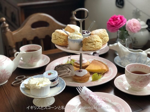手作りとは思えないアフタヌーンティーに驚き 豪華すぎる内容に「まるでホテル」「おうち時間の極み」 LIMO- Yahoo!ニュース