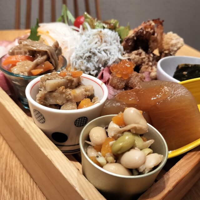 達屋 TAZ-YA 阪急梅田店 大阪・梅田 , 行列ができる人気店の新ランチメニュー！, @taz_ya2020 , ◼︎達屋宝石箱ランチ2,380円, ※お店のinstagramか公式ライン追加で2,200円, ◼︎龍の卵 250円, 今回は、土日限定で6月から提供されている,