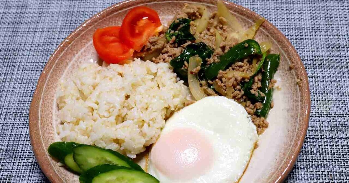 ホットクックで作る絶品カオマンガイ シンガポールチキンライス レシピ：鶏もも肉でボリュームたっぷり！2ステップで作れる簡単ご飯kufura クフラ 小学館公式