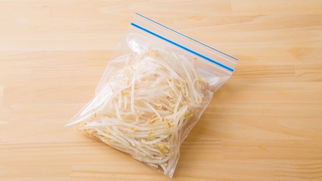 冷凍保存方法 もやしの冷凍保存！袋ごと冷凍できる？！洗う洗わない？解凍方法と調理例保存期間