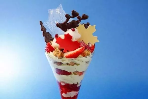 クリスマスパフェ グラスにコーンフレーク、アイス、クリームなどを詰めて！クリスマスにぴったり♪macaroni マカロニ- YouTube