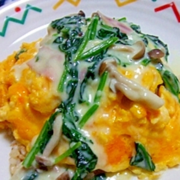 チキンとほうれん草の照焼クリームソースオムライス ポムの樹 くずはモール店 の口コミ一覧おいしい！が増えるグルメアプリ「SARAH」