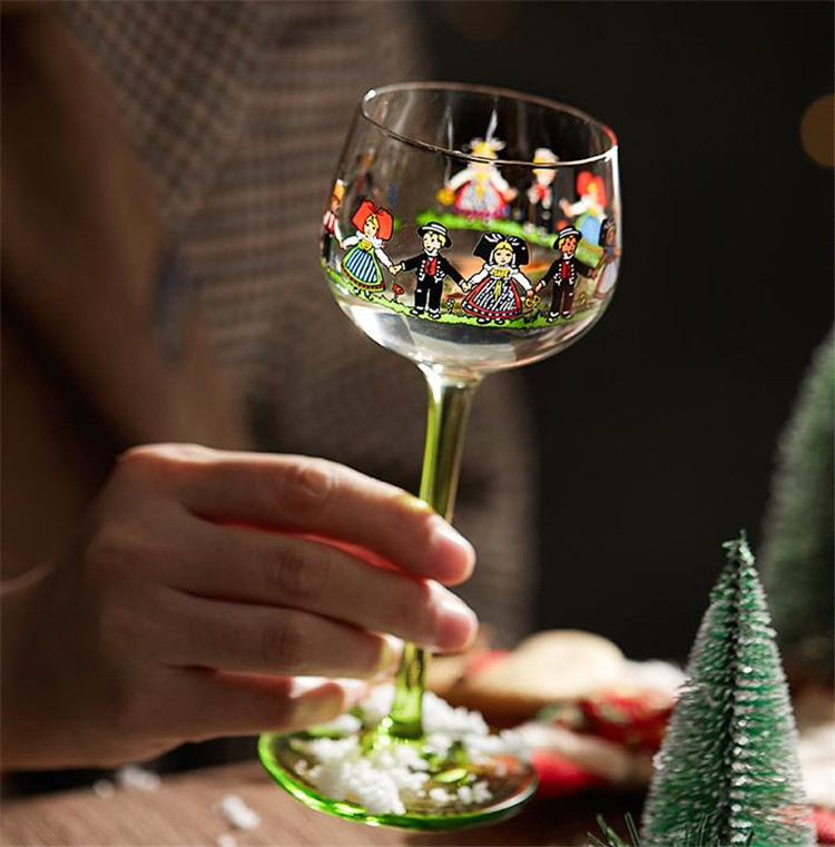 ちいかわ ワイングラスのペアセットが11月8日クレーンゲームに登場！お星さまと遊ぶ可愛いデザイン！ - プライズナビ ぷらいずなび