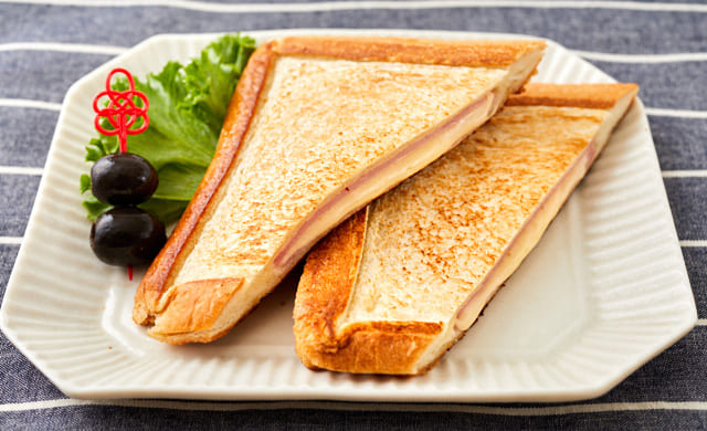 おかかハムチーズのホットサンドホットサンドメーカーVer.