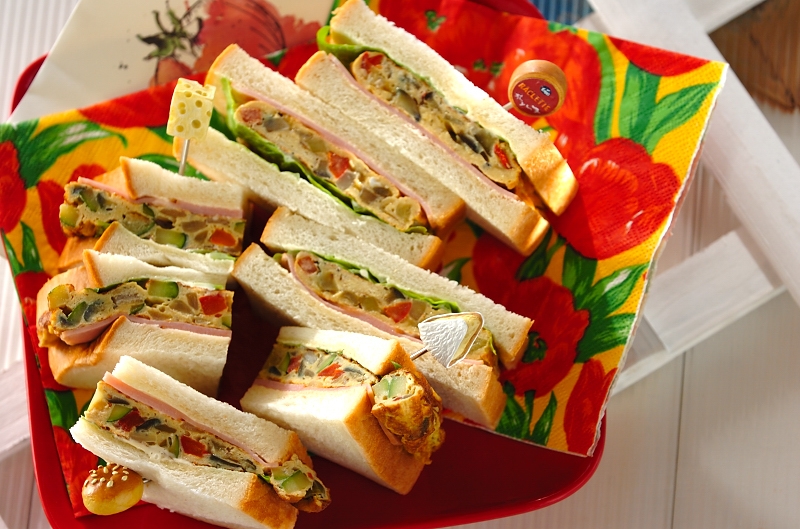 ボリューム焼そばサンド