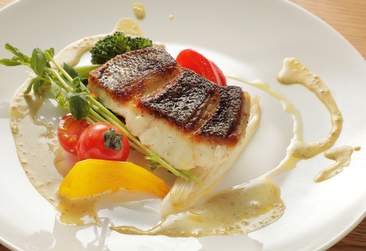 日本の旬食材とイタリアンが融合する「アルマーニ リストランテ」の爽やかな夏メニューPrecious.jp プレシャス