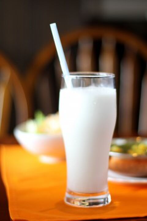 カルピスの高級版「カルピス 北海道」って知ってる？ お店では買えないレアなカルピスドリンクを飲んでみた 7月7日カルピスの日Pouch ポーチ