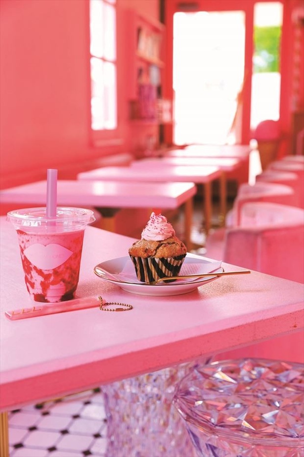 可愛いピンクの外装のケーキ屋さん「パティスリー グランデコpatisserie grand deco 」でケーキをテイクアウト甘党が大満足のスイーツタイムを彩る大国町: 大阪つーしん -大阪市の地域情報サイト