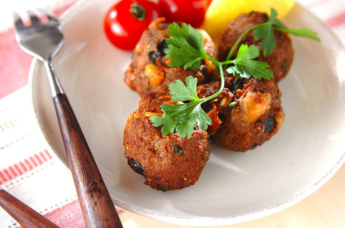 豚こま肉で作る甘辛ケチャップミートボールうぇぶ.ひだまり