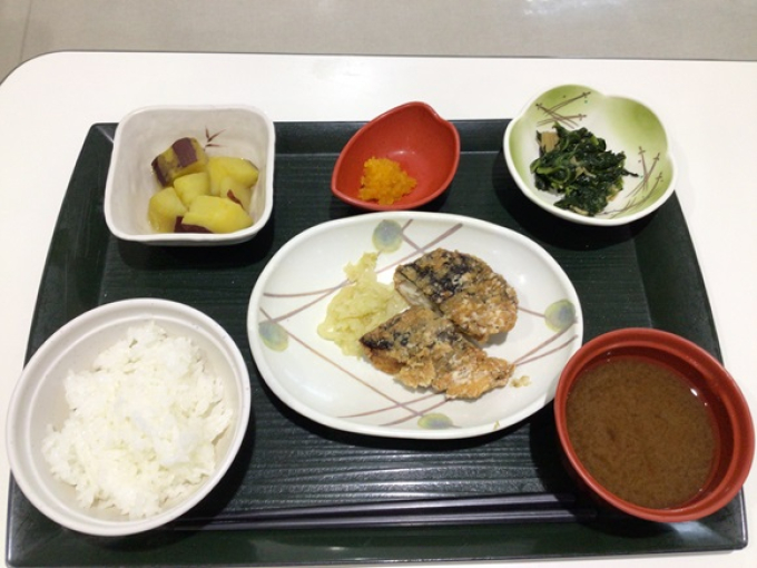 ほっけの竜田揚げ - 株式会社 キシモト干物製造・卸販売・まるとっと・宇宙食