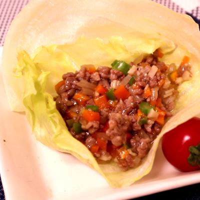 斬新で旨い！具沢山ひき肉のレタス包み