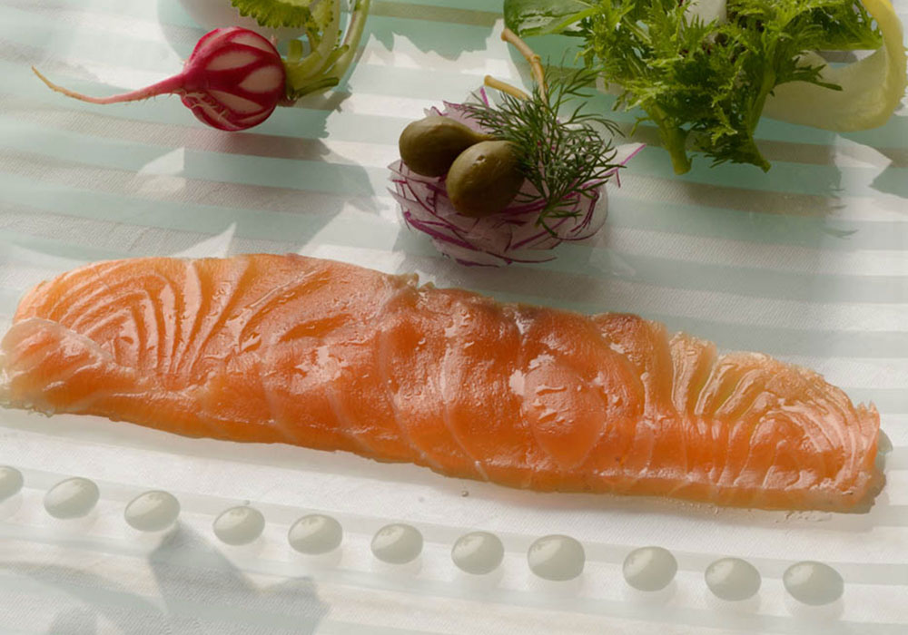 贅沢なアミューズはたったこれだけで。成城石井「スモークサーモンスライス」 - ippin イッピン