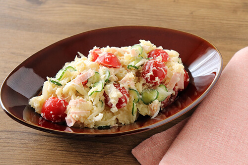 サラミとニンニクの洋風ポテトサラダ