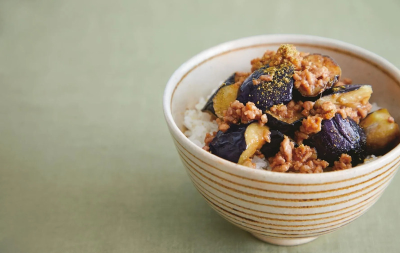 なすとピーマンの肉味噌炒めレシピ