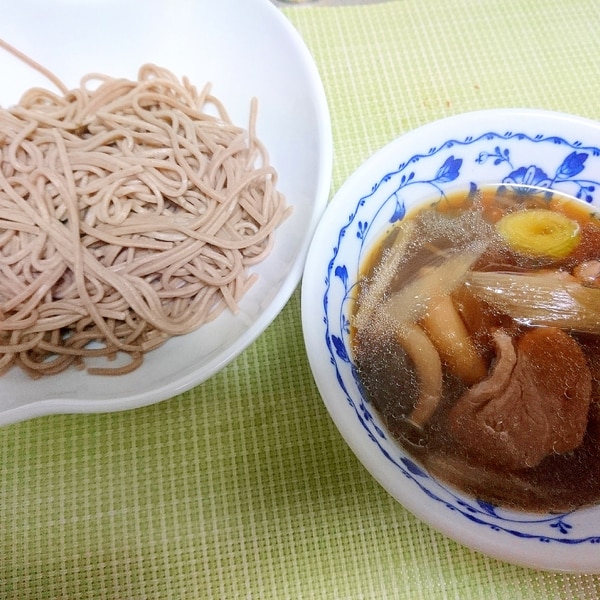 旨味たっぷり 鴨南蛮そば