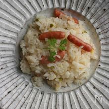 シーフードピラフの献立 副菜：赤ピーマンとチンゲン菜のレンジ 炒め、汁物：ポトフ風プロテインみそ汁 献立・メニュー 味の素パーク たべる楽しさを、もっと