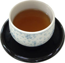 夏場に最適な飲み物は？麦茶と緑茶の違いについて読み物宇治抹茶スイーツを扱う老舗茶舗「千紀園」公式通販ショップ