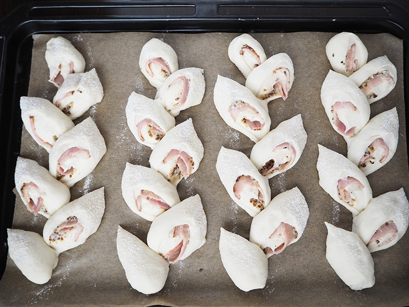 こねずに作る パン屋にある外パリッ！なベーコンエピむぎ＠パン職人