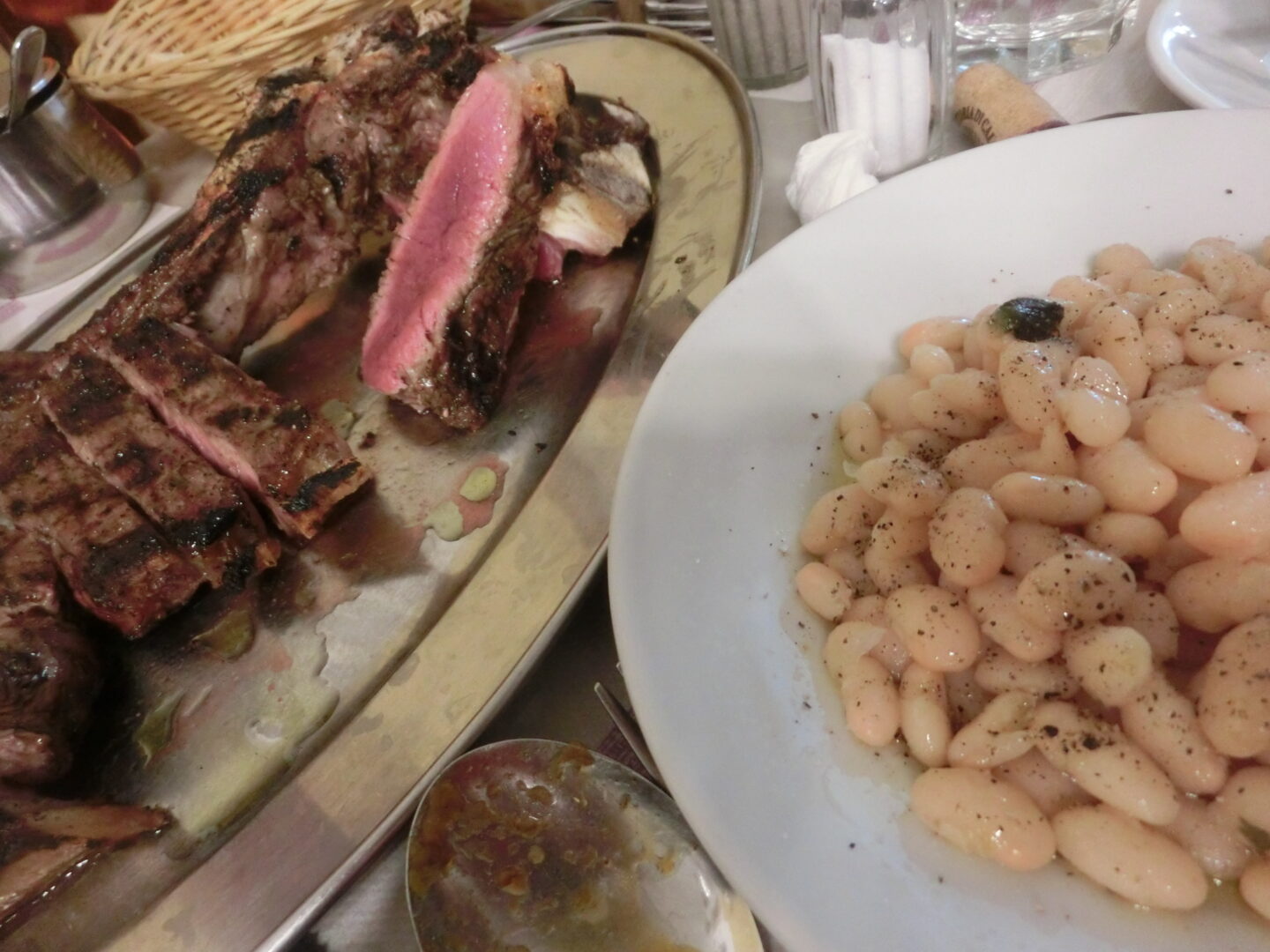 赤身のステーキはワサビを添えて 夏野菜のラタトゥイユを付け合わせに - 糖質オフのおうちごはん～持病があっても楽しく生きる～